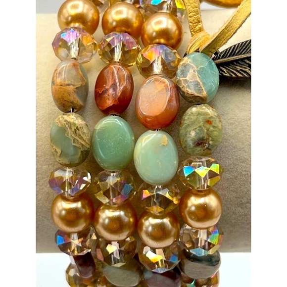 Green Onyx Bead Bracelet With Feather & Cross Charms - Picture 2 of 8